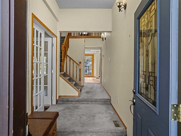 3rd image of 933 N 15th St