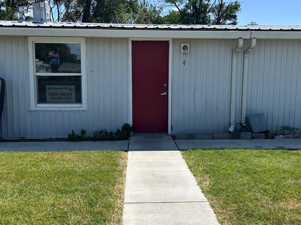 800 E Main St #4