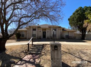 2005 N Arbor Rose Dr, Grand Prairie, TX 75050