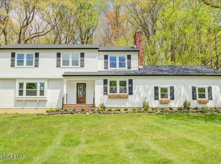 3 Beverly Dr, Holmdel, NJ 07733