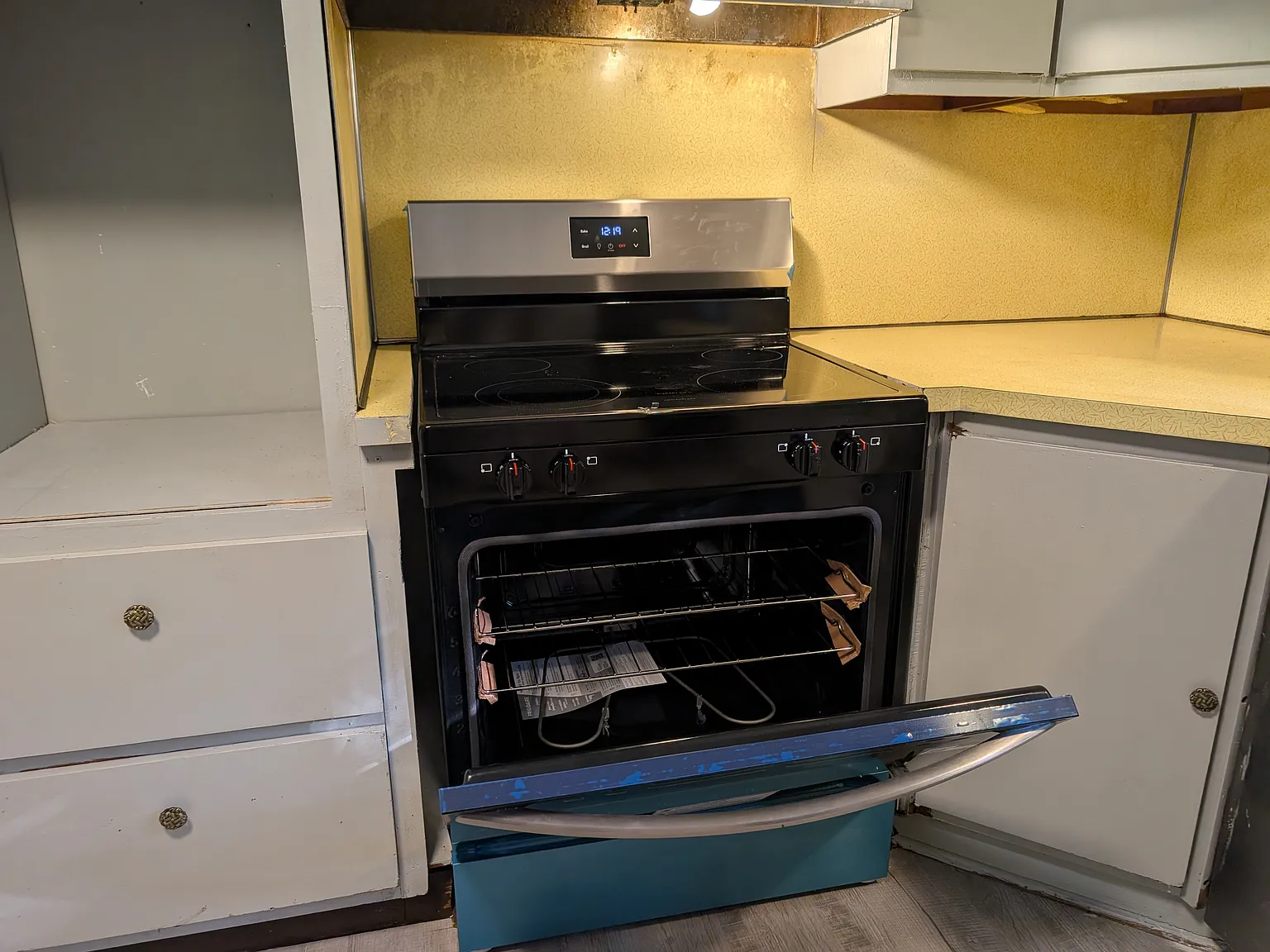 3 bed, 1.5 bath, 2104 sqft, $1,950 — Photo 4
