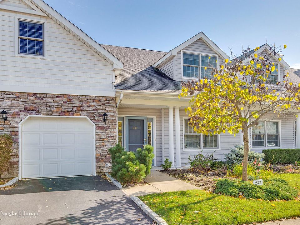 1st image of 232 Pond View Dr