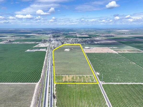 1875 S Elm Street, Pixley, CA 93256