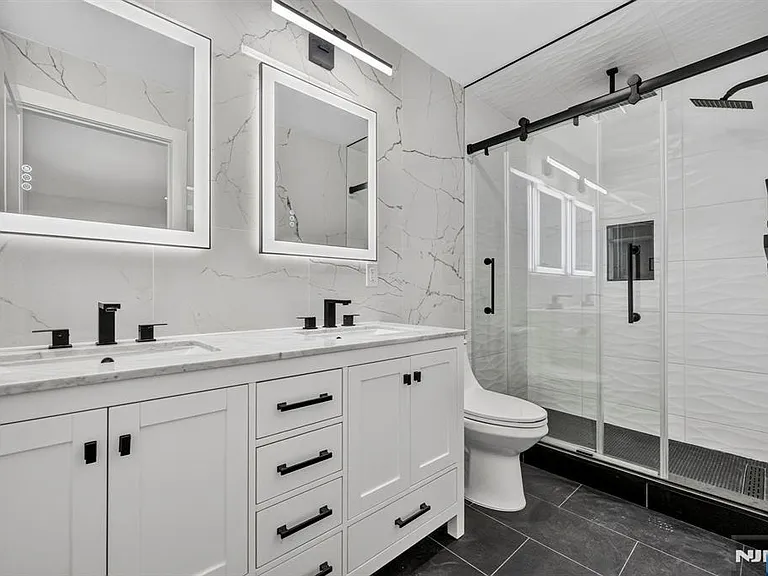 62 Hillside Ave — Photo 18
