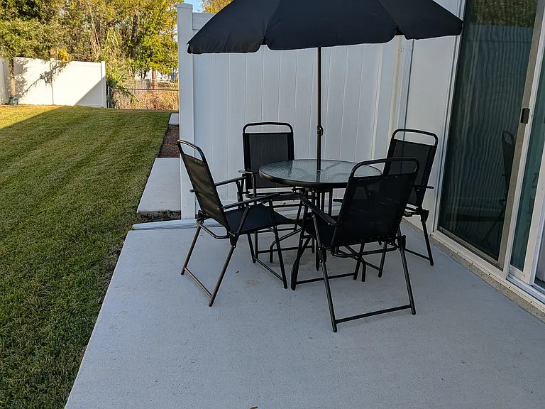 1708 Cocoanut Dr — Photo 32