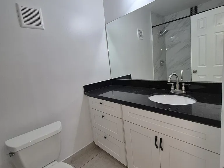 5510 Lakewood Cir S #C — Photo 12