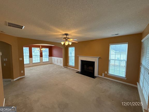 3rd image of 460 Camella Cir