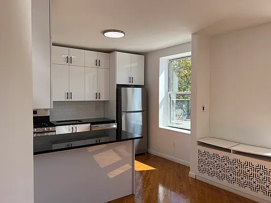 Rented by Brown Harris Stevens | media 21