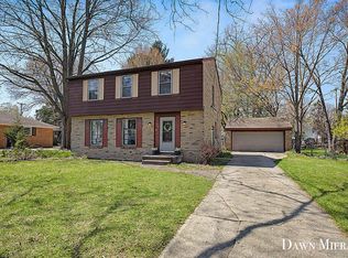 1919 Millbrook St SE, Grand Rapids, MI 49508