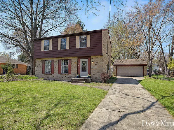 1919 Millbrook St SE, Grand Rapids, MI 49508