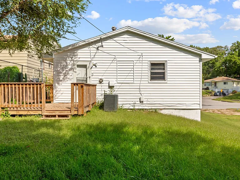 4655 Curtis Ave — Photo 25