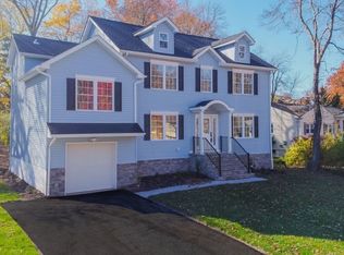 24 Shadow Ln, Berkeley Heights, NJ 07922