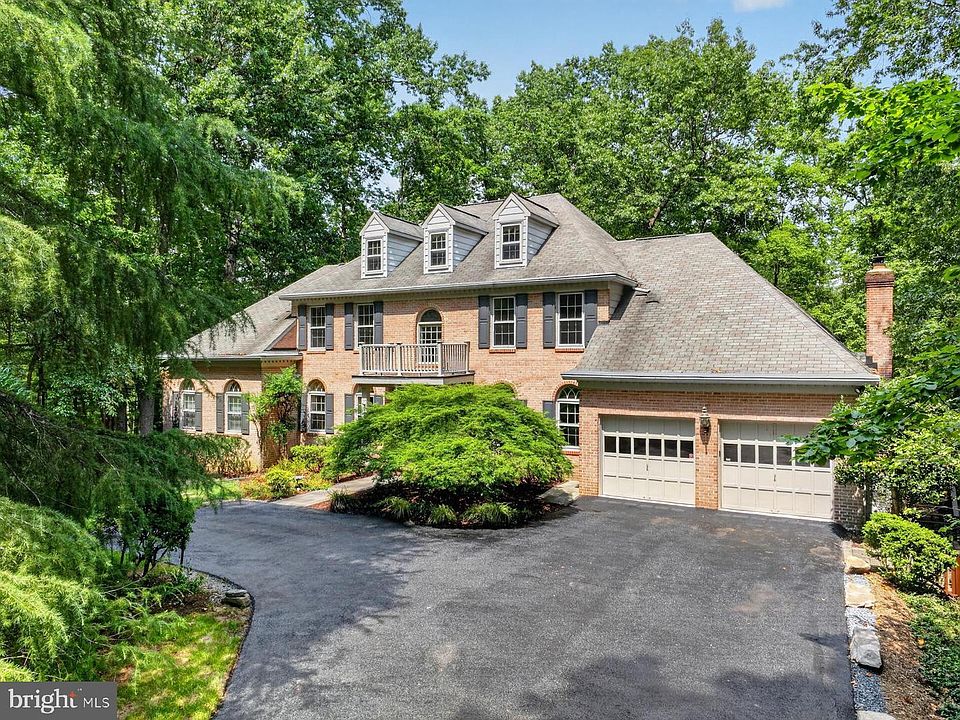 1st image of 900 Malvern Hill Dr