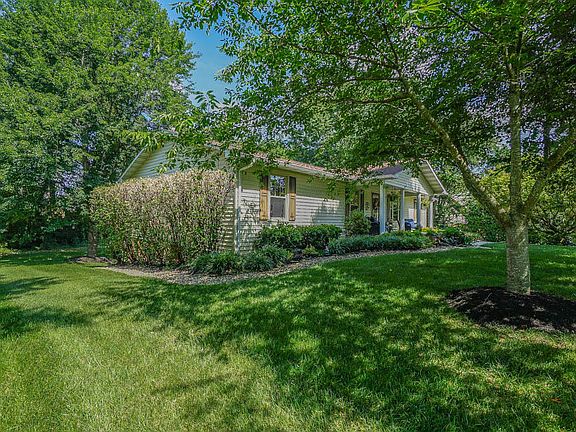 4th image of 2027 Chesterfield Dr