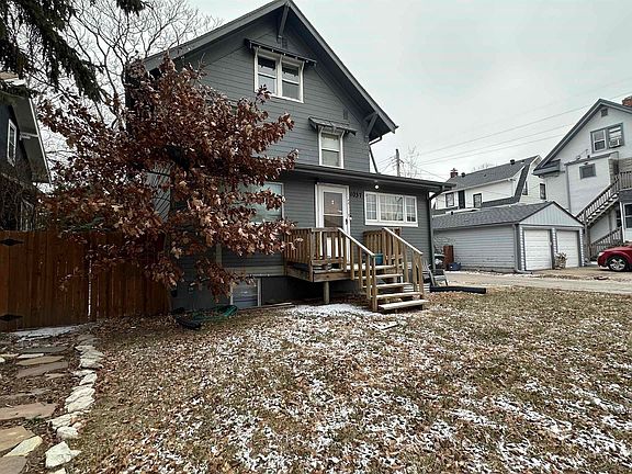 4th image of 1037 S 33rd St #1-2-3