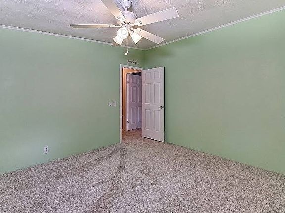 3rd image of 1 Cedar Falls Dr