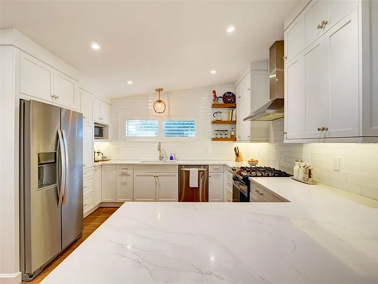 1791 Spruce Ave — Photo 12