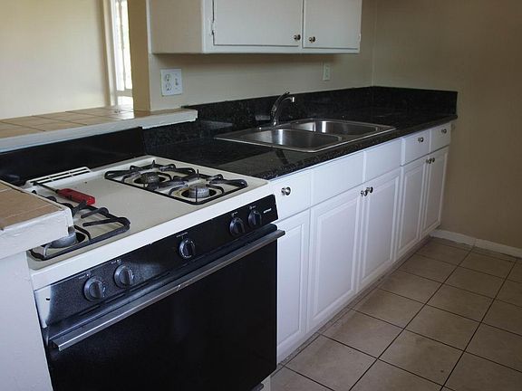 5th image of 219 W Guinida Ln #1