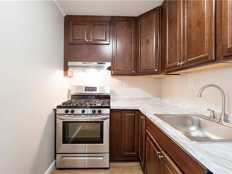 1005 Woodrow Ave #2C — Photo 11