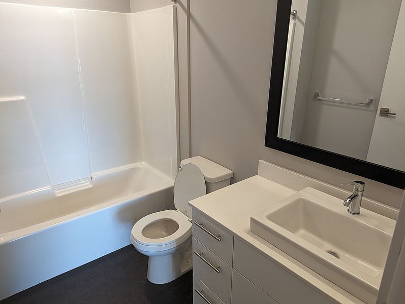 Winnipeg Apartment for rent - 2 Bedrooms — photo 15