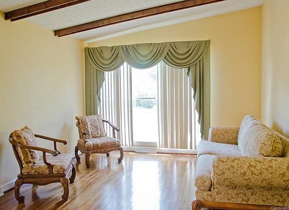 4th image of 5509 Kerry Ln