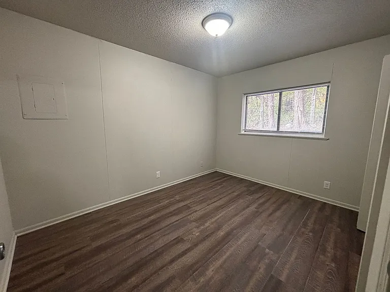 Brookside Apartments — Photo 11