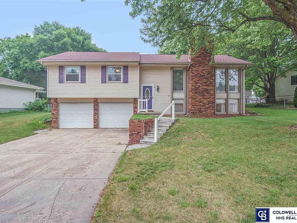 1st image of 810 Donegal Dr