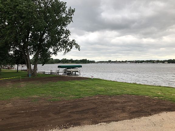 2nd image of 260 Twin Harbor Dr