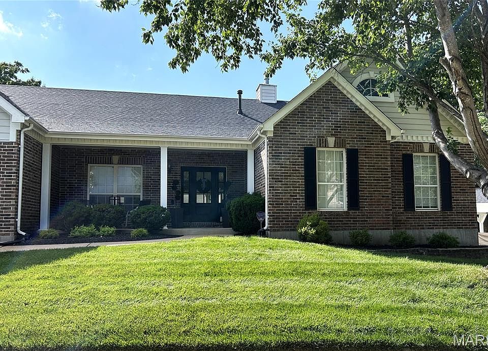 1st image of 573 Castle Ridge Dr