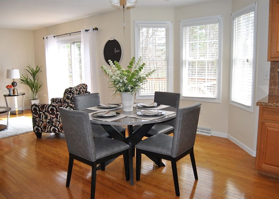 308 Ventura St, Ludlow, MA 01056 Zillow