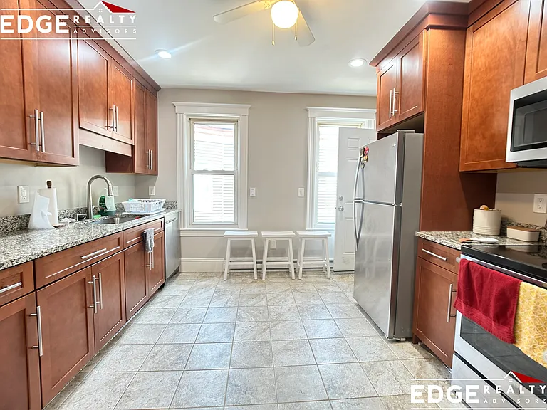 7 Fairbanks St #3 — Photo 1