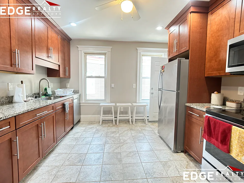 7 Fairbanks St #3