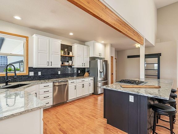 5th image of 6035 Watson Dr