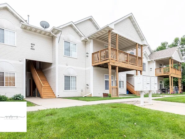 950 67th St Unit 412, West Des Moines, IA 50266