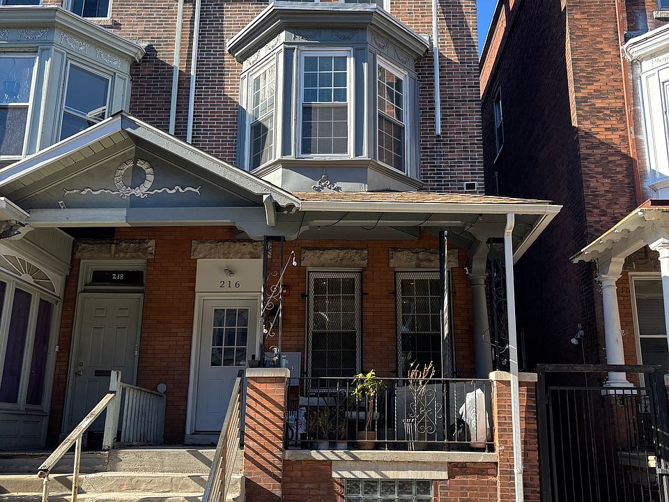 1st image of 216 Buckingham Pl Floor 2