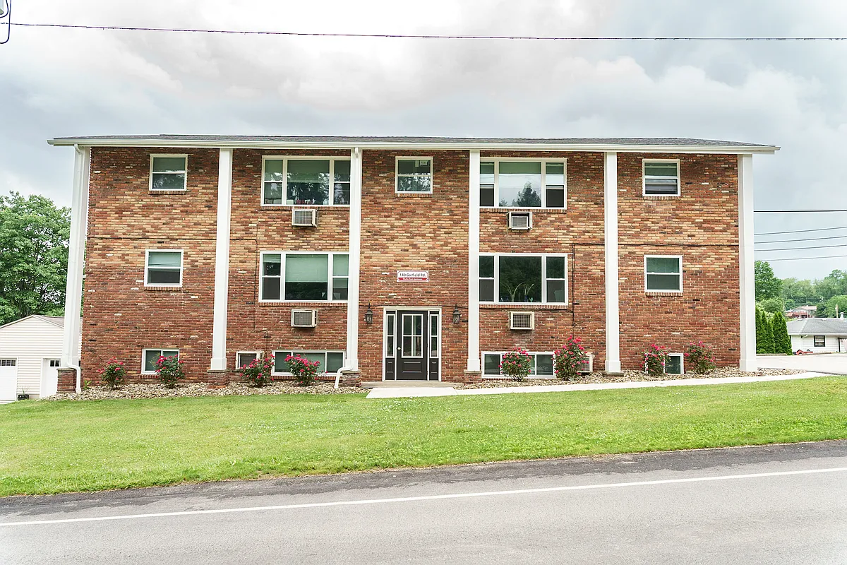 Building Photo - 140 Garfield Rd #2