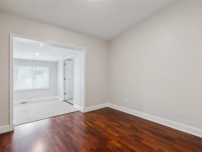 508 Dunblane Dr — Photo 12