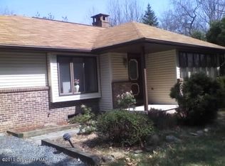 4 Balson Dr, Bartonsville, PA 18321