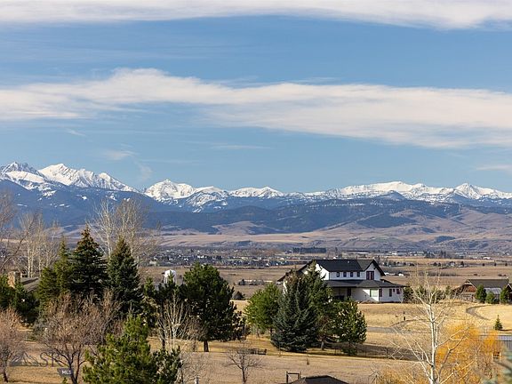 4th image of 375 Summer Ridge Rd