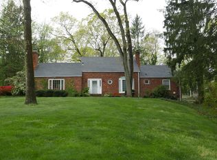 111 Huntington Bay Rd, Huntington, NY 11743