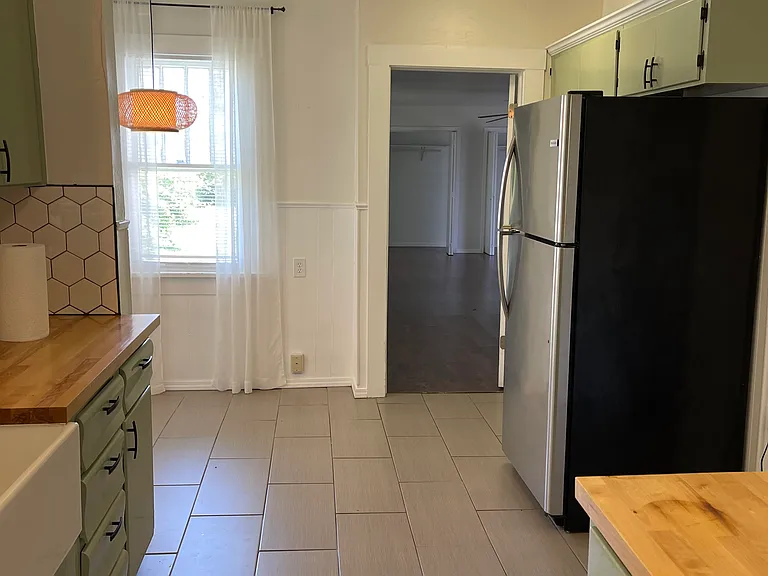 2139 NW 15th St — Photo 9