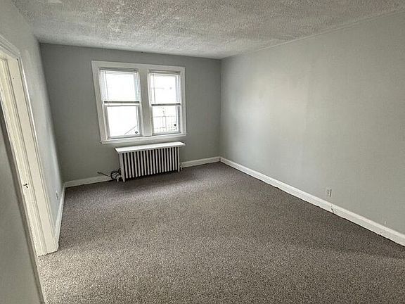 3rd image of 7815 Chestnut Ave #1