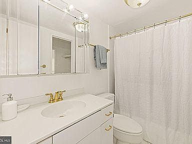 4th image of 5500 Friendship Blvd #1412