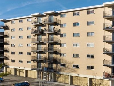 315 Des Plaines Ave APT 406, Forest Park, IL, 60130