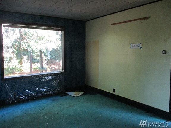 3rd image of 1525 Lincoln St