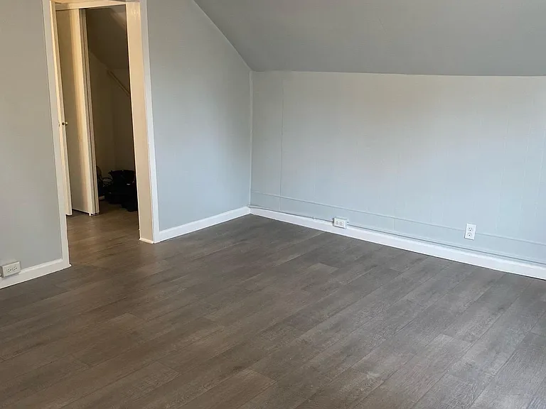 1402 Central Ave #2 — Photo 2