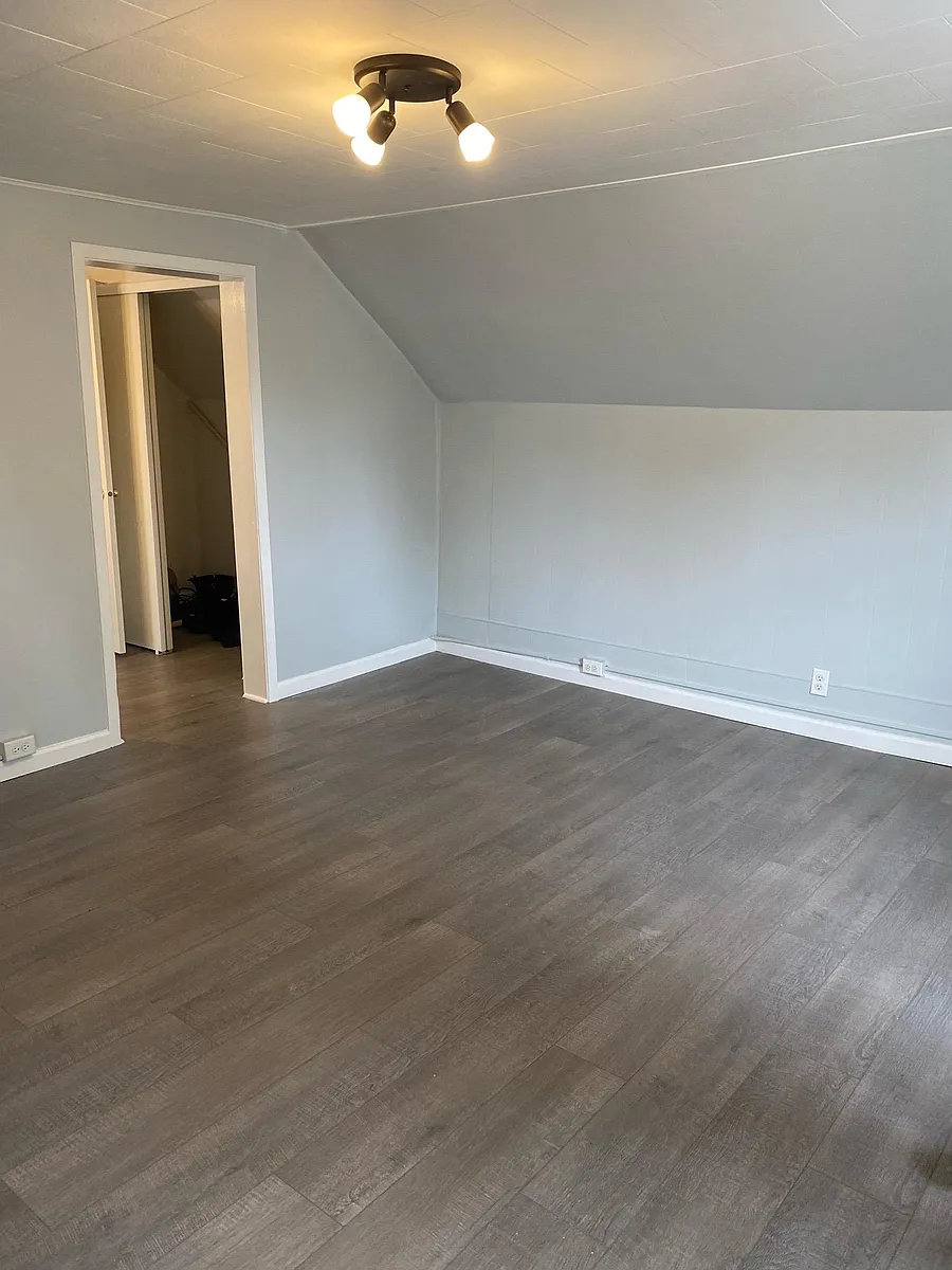 Building Photo - 1402 Central Ave #2