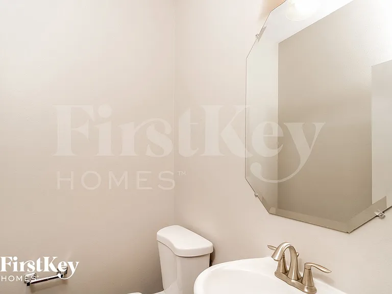 2675 Lamplight Cir — Photo 12