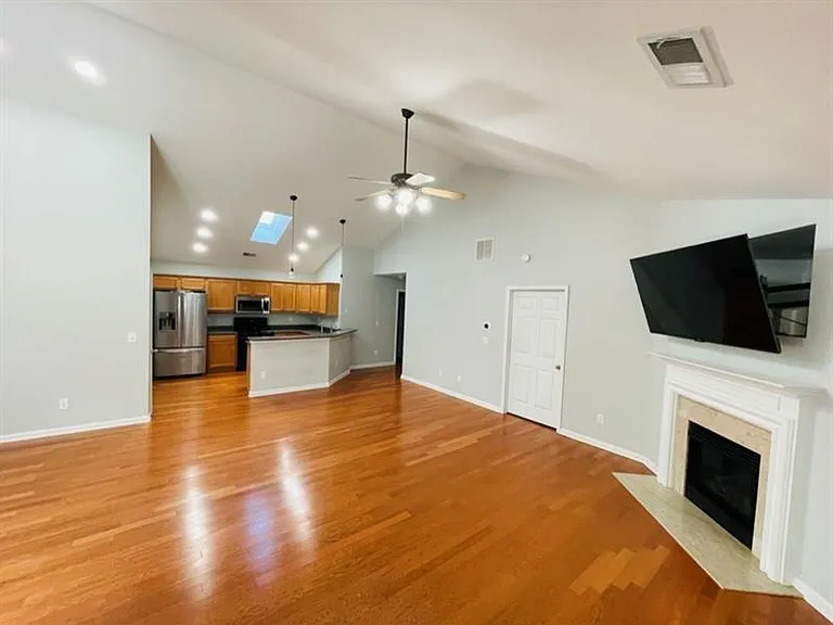 2335 Gateview Ct — Photo 4
