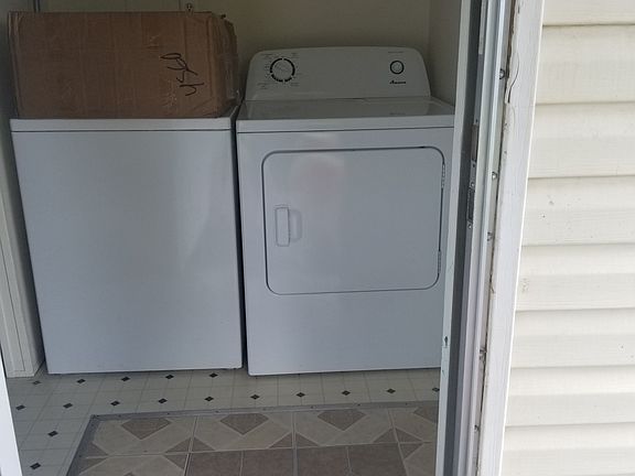 2nd image of 835 Qappuella Dr #Q